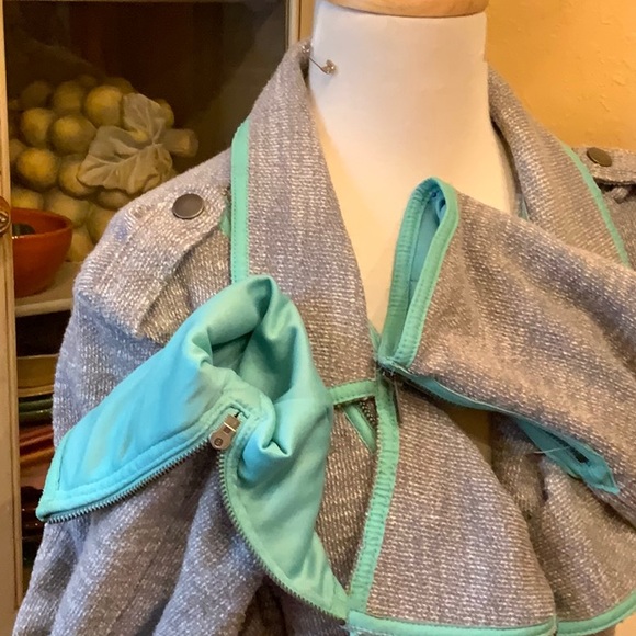 jacket - Picture 3 of 9